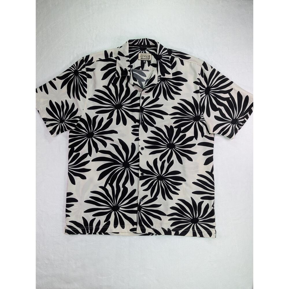 Good Vibes by Drill Size XL Black & White Hawaiian Button Up Short Sleeve Shirt